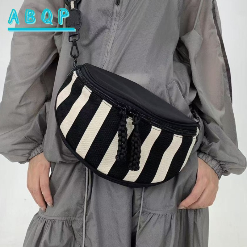 Tas Selempang Wanita Baru Tas  - Streetwear Brand Bag ulasan dan harga