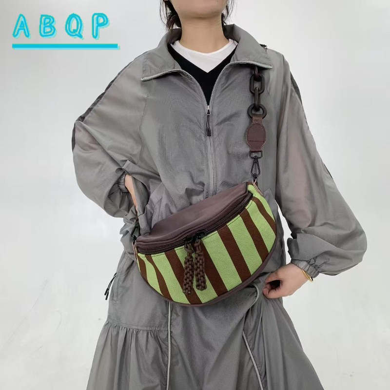 Tas Selempang Wanita Baru Tas  - Streetwear Brand Bag ulasan dan harga